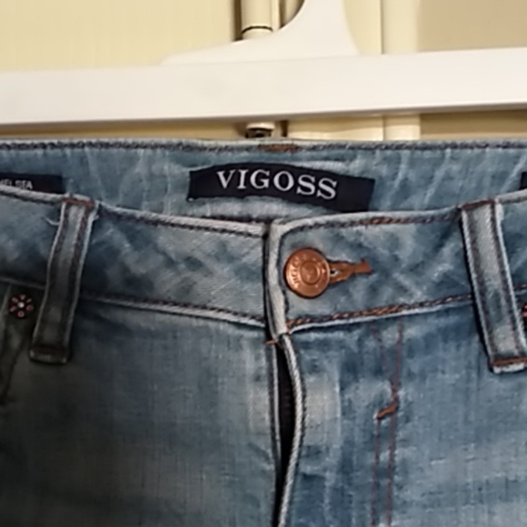 Woman - Picture 2 of 3